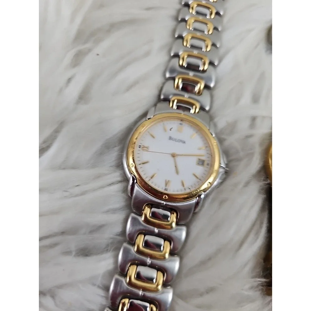 4 Super rare Vintage Bulova Watches - For Parts And Repairs - 15 JEWELS